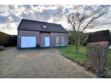 villa avec garage et jardin