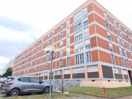 appartement t4 de 77.86m² à rafraîchir proche hôpital