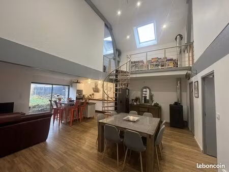 propriété 6 pièces 125 m²