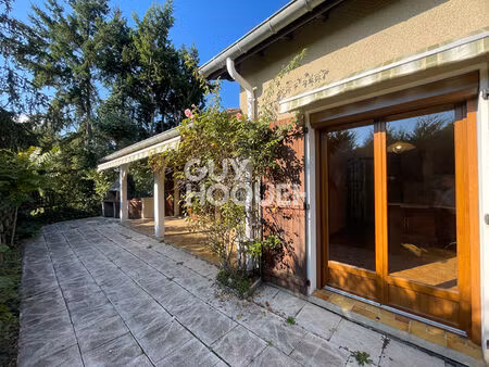 maison à vendre à feurs - emplacement idéal  secteur calme