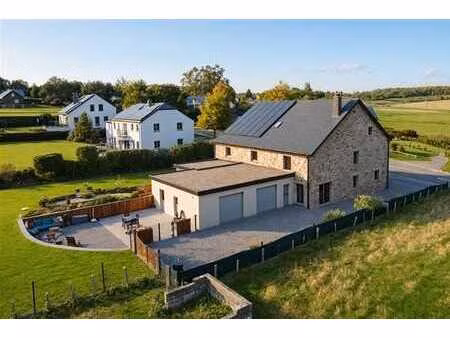 4 façades en pierre - entièrement rénovée - volume xxl