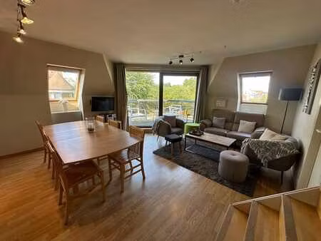 grand appartement en duplex avec 4 chambres à de panne - pr