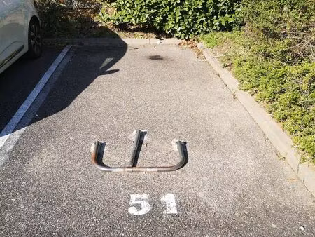 place de parking miribel copropriété privé