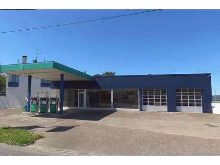 garage professionnel de mécanique et carrosserie avec maison d'habitation