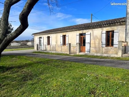 maison t3 dépendance au château