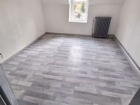 f3 a 15 min de montlucon avec garage plus jardin