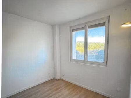 local commercial 50m2