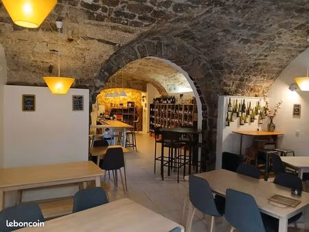 local commercial cv 90m2 + licence iv