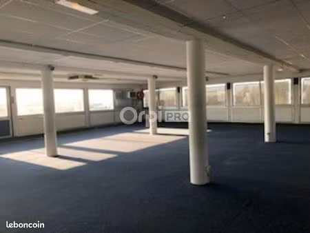 local commercial 540 m²