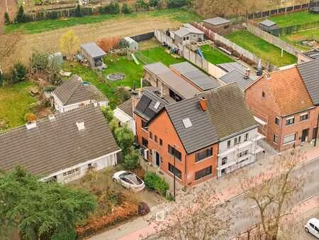 instapklare  trendy halfopen bebouwing met tuin en modern...