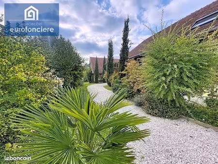 propriété 6 pièces 140 m²