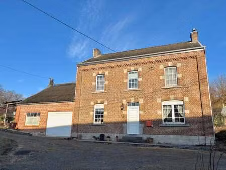 charmante maison 4 façades à somme-leuze