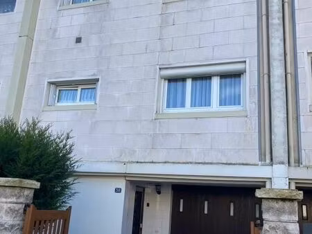 maison de ville 6 pièces 89 m²