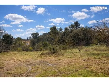 terrain 1 400 m² saint maximin la sainte baume
