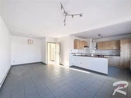 appartement - 2 ch - balcon - parking