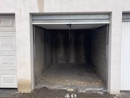 garage a loué