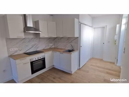 maison rénovée avec garage