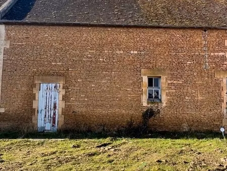 bâtiment pierres à réhabiliter