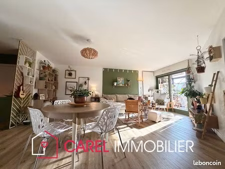 appartement t2 lumineux avec véranda  terrasse  quartier la boule d'or  rodez