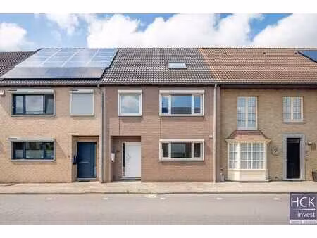 oeselgem - ruime woning met 4 slpk en garage met uitweg a...