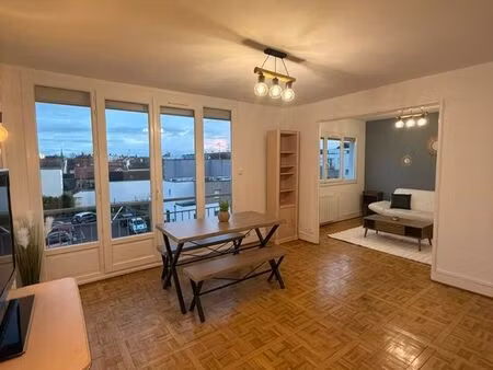 t3 meublé lumineux avec balcon – tout confort