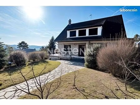 maison 10 pièces 223 m²