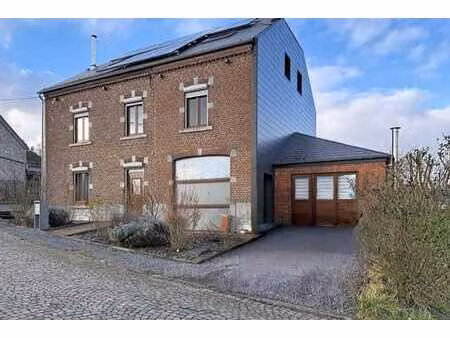 spacieuse bâtisse ent. rénovée avec logement bnb indépendant