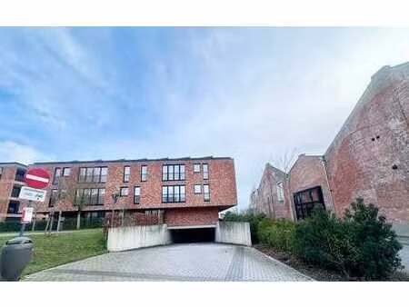 pakket van 5 ondergrondse autostaanplaatsen – pier kornel