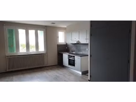 location appartement 3 pièces 51 m² à alban (81250)