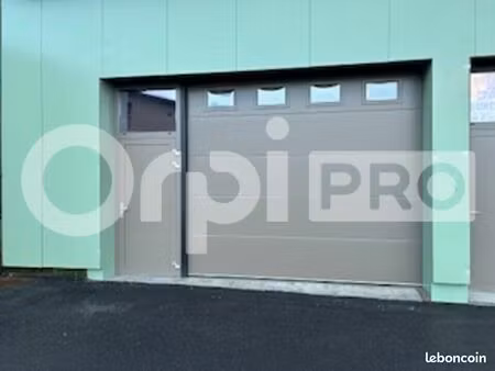 local d'activité 100 m²