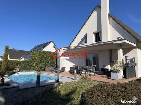maison 6 pièces 185 m²