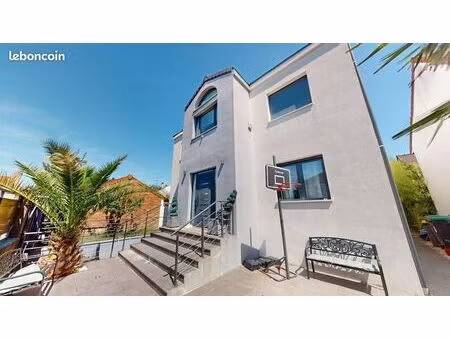 maison individuelle 320 m2 habitable avec dépendance