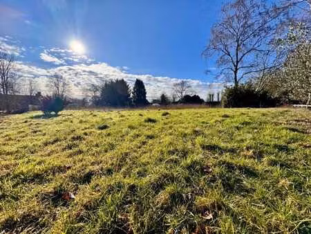 beau terrain à bâtir avec projet - calme et proche de tout.