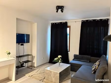 très bel appartement meublé de 45m2 à louer à troyes centre-ville