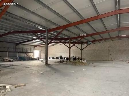 local industriel 3 237 m²