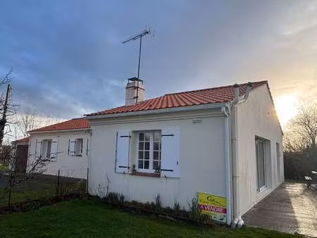 vente maison à soullans (85300) : à vendre / 101m² soullans