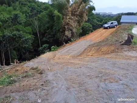 terrain pour activité diverse  stockage ou élevage