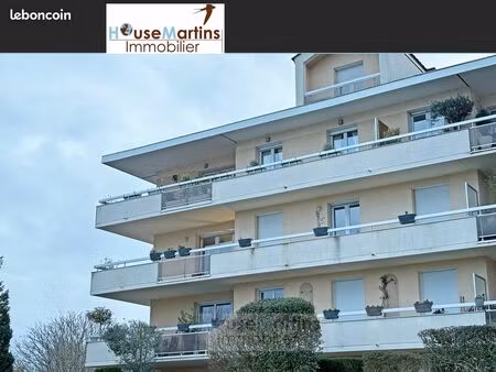 agréable f2  très calme  exposition sud-ouest  grand balcon