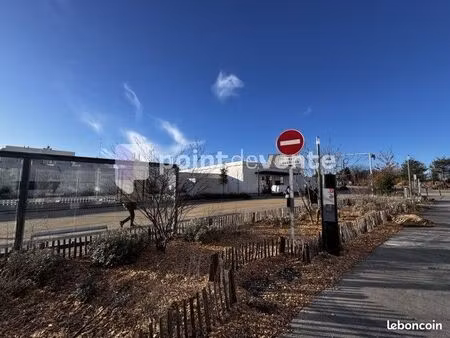 epicerie/primeur 70 m²