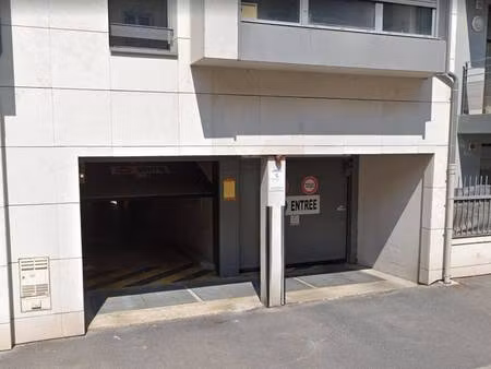 parking à louer