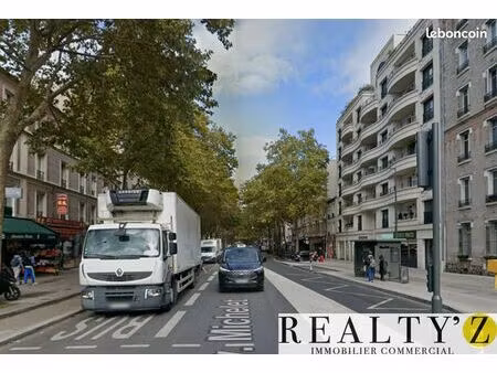 local commercial 182 m²