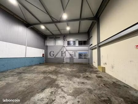 local industriel 270 m²