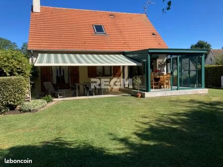 maison 6 pièces 104 m²