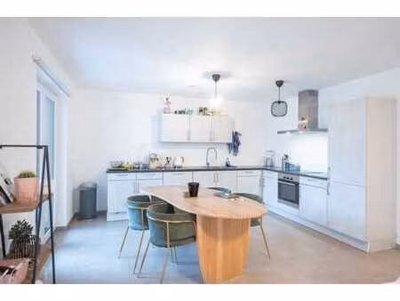 superbe appartement en rez-de-chaussée proche du centre