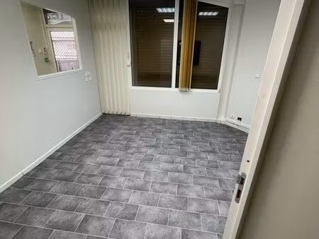 loue 4 bureaux individuellement à rue ferdinand forest zi jarry eau électricité i