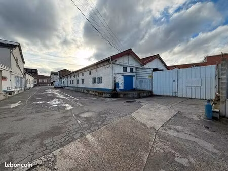 local d'activité 1 019 m²