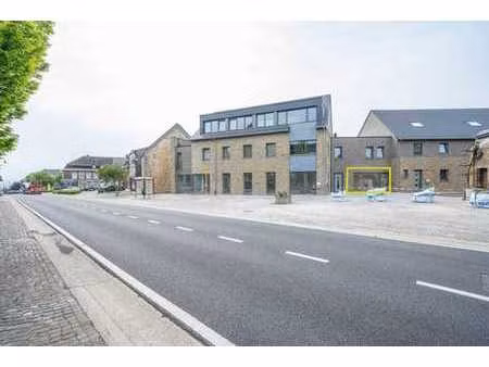 situation rare ! surface commerciale à forte visibilité