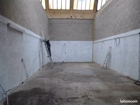 location d'entrepôt de stockage