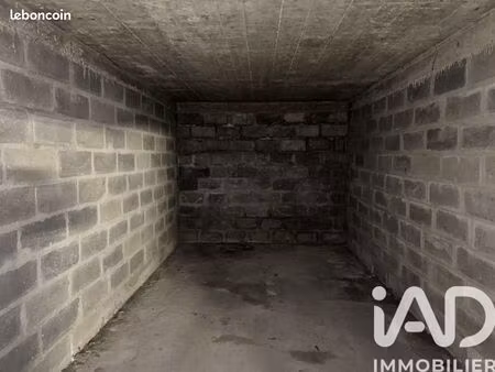 parking/box 17 m² ivry-sur-seine