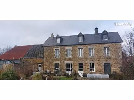 ancien corps de ferme 1829 – volumes exceptionnels – 219 m² + 320 m² de dépendances – suis